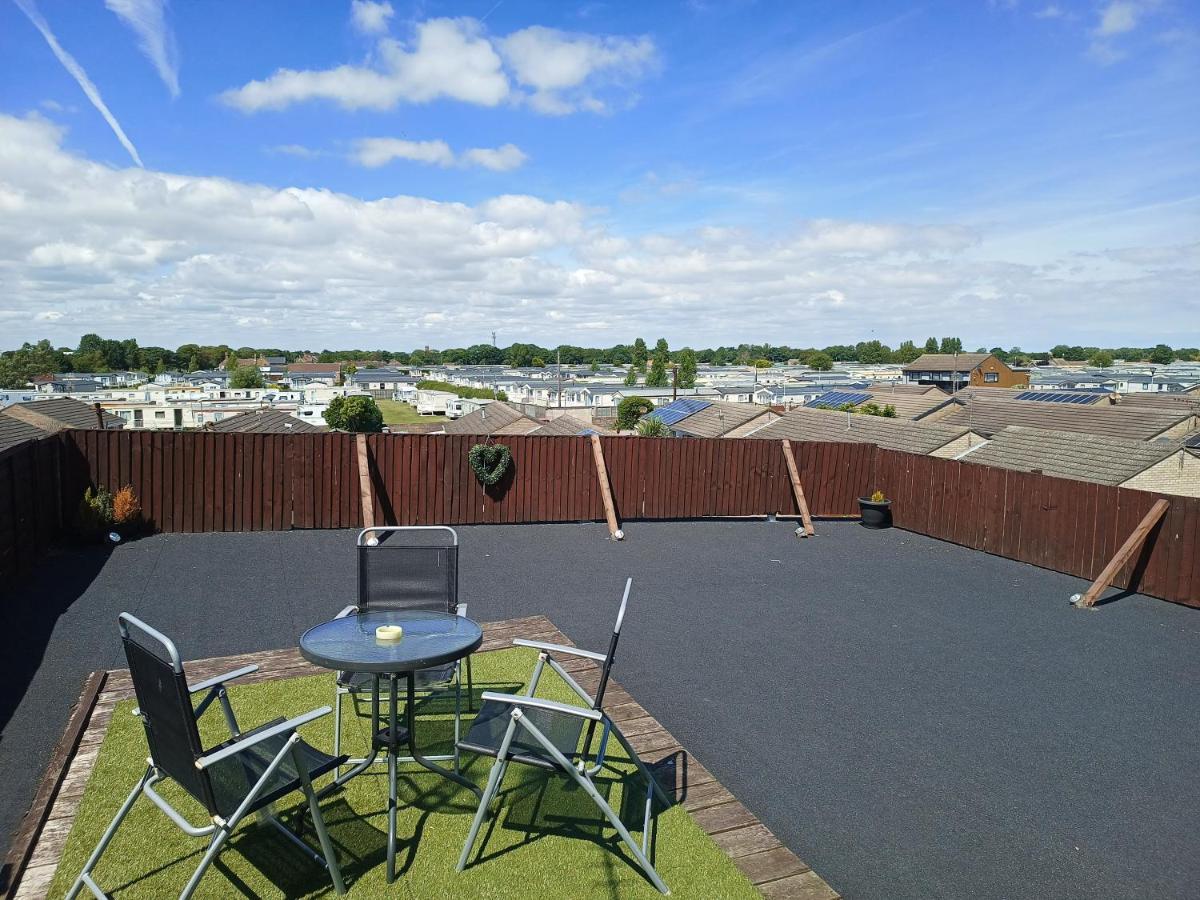 Roman Bank With Spa Bath, Terrace And Mermaid'S Teepee Skegness Exterior foto